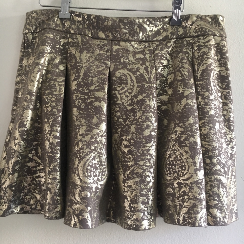 Gold skirt